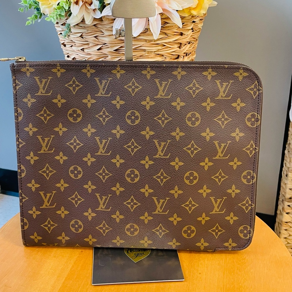 LOUIS VUITTON DOCUMENT CLUTCH IN MONOGRAM TH0910 FINAL SALE